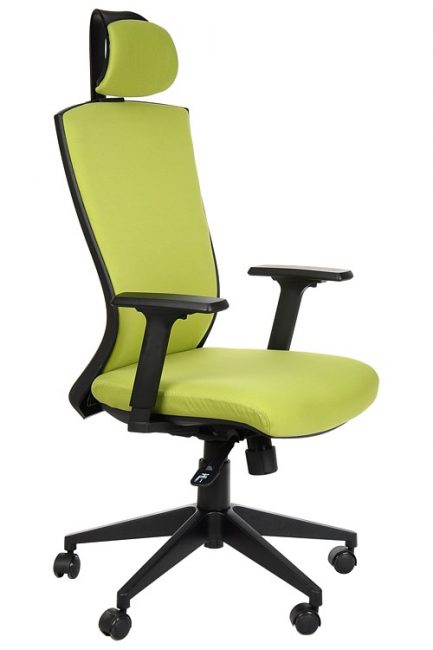 Salotinės spalvos biuro kėdė su galvos atlošo mechanizmu.